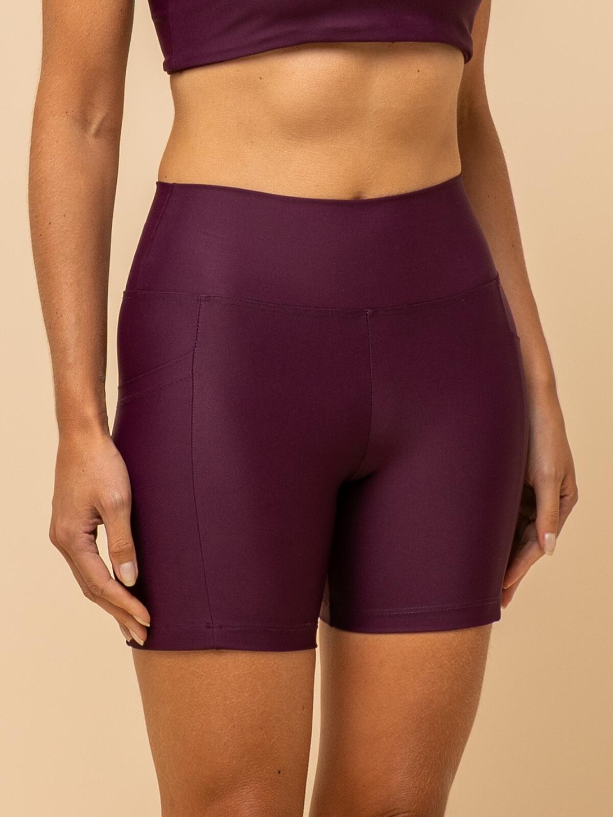 High-Waist Burgundy Shorts – Compression & Pocket